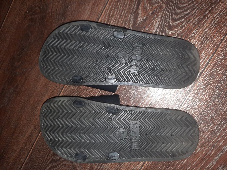 Шлепанці на розмір 37-38 (написано 40/41)