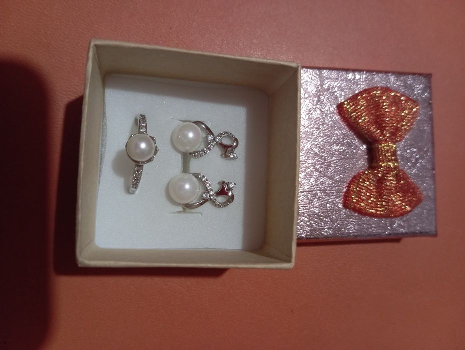 Продам новий набір сережки і кільце