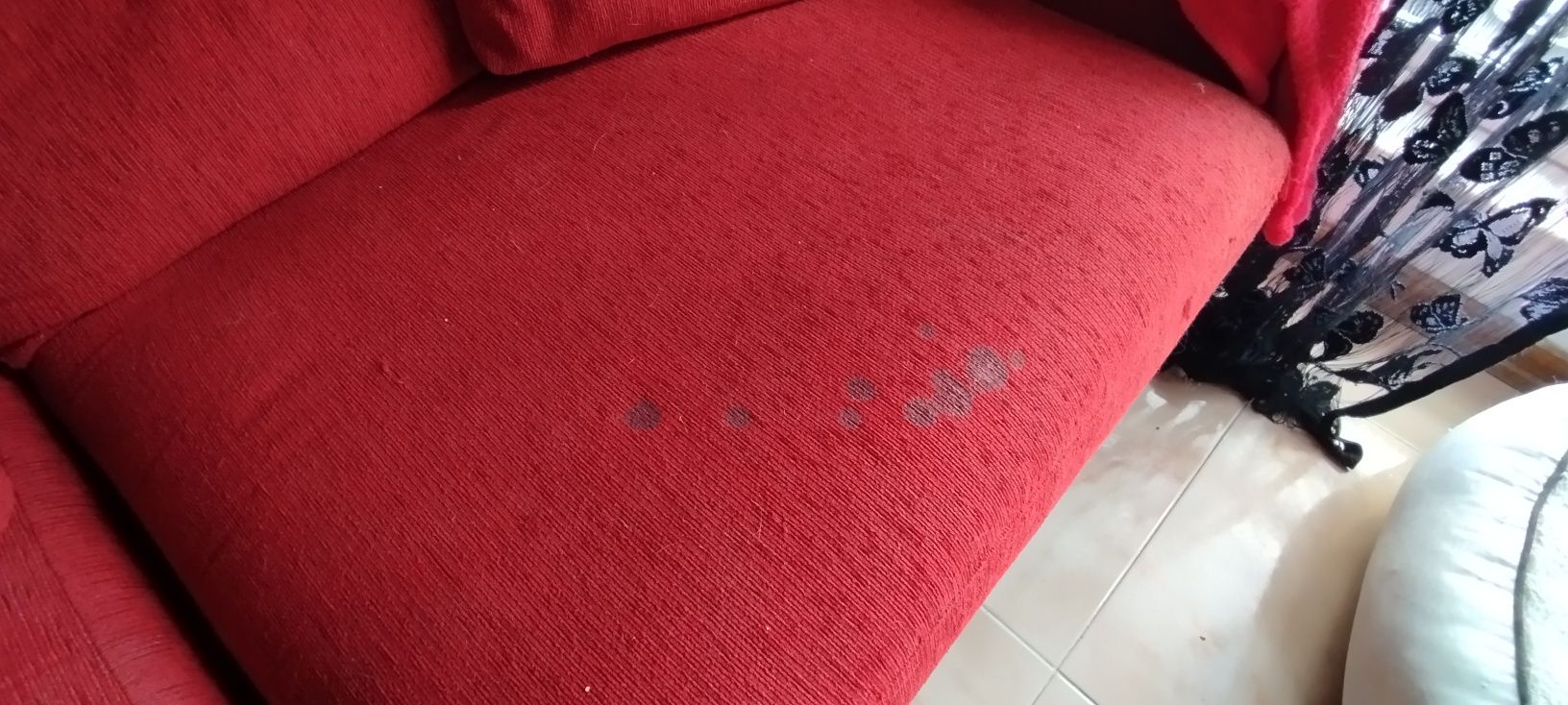 Sofa Chaise Long em Tecido - com sinais de uso