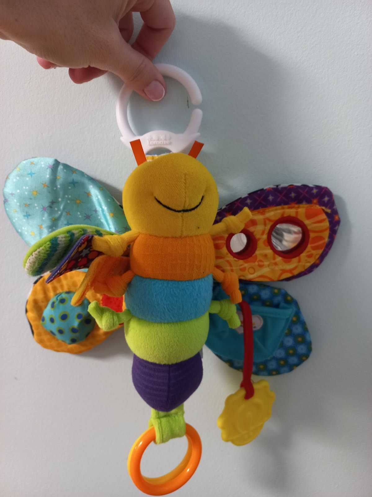 Мягкая игрушка-подвеска Lamaze Бабочка с прорезывателем и пищалкой