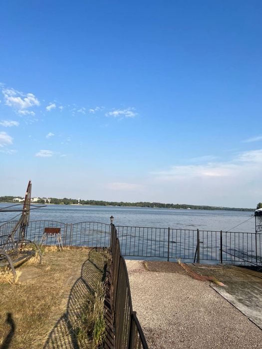 Продам дом с баней и  пирсом в с.Разумовка