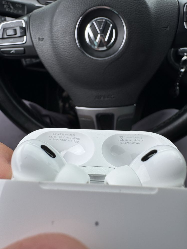Продам AirPods Pro 2 with MagSafe Case (USB‑C)