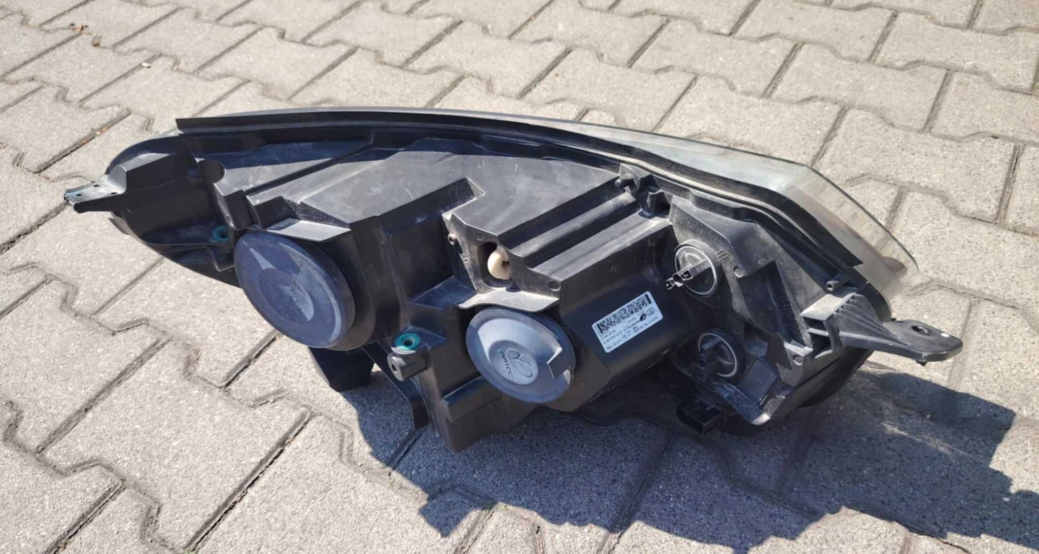 Lampa TOYOTA PROACEII lewa przód rok 2023 orginał bez uszkodzeń!