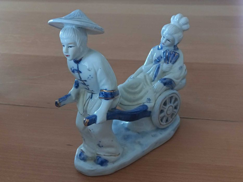 Peças de porcelana decorativas