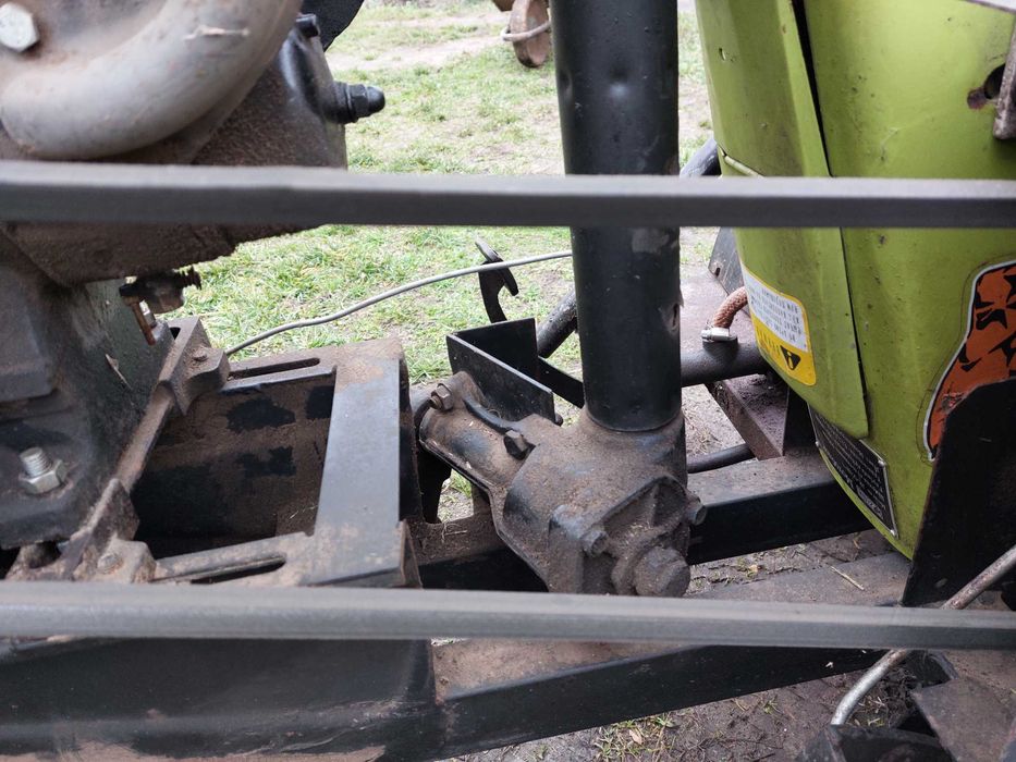 Трактор із мотоблока Зубр