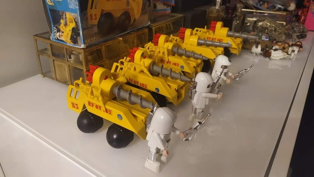 Playmobil furadora + astronauta e acessórios playmospace
