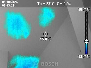 Wdmuchiwanie celulozy wełny waty ocieplanie stropów wiązarów dachów