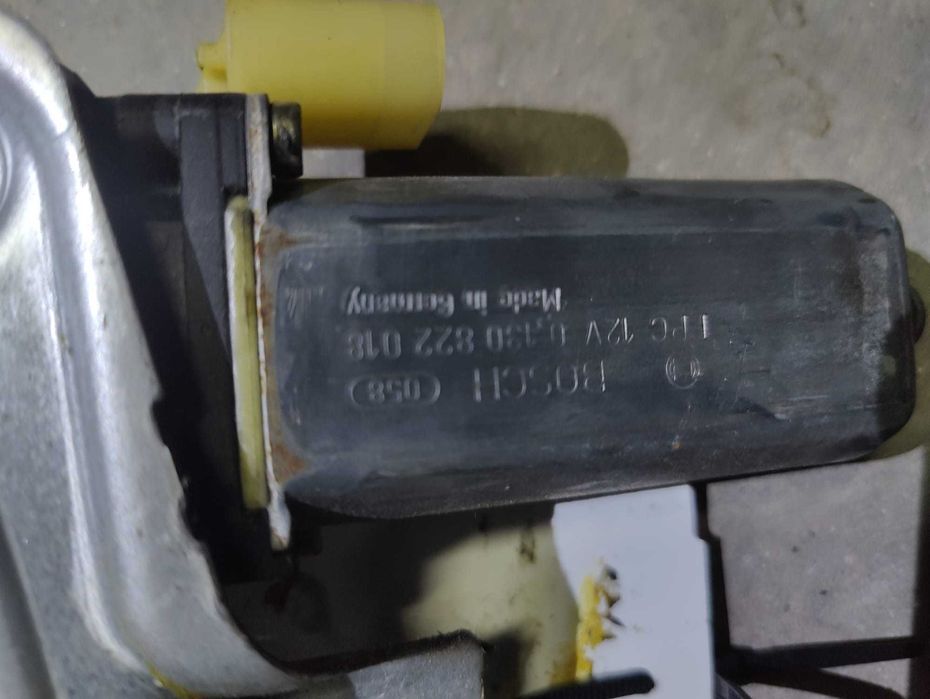 Regulador da janela do lado esquerdo usado – Toyota Yaris (1999–2005)