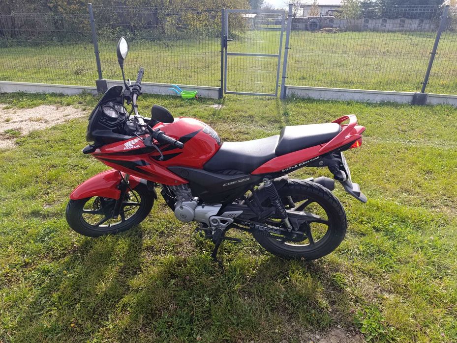 Honda CBF 125 czerwony