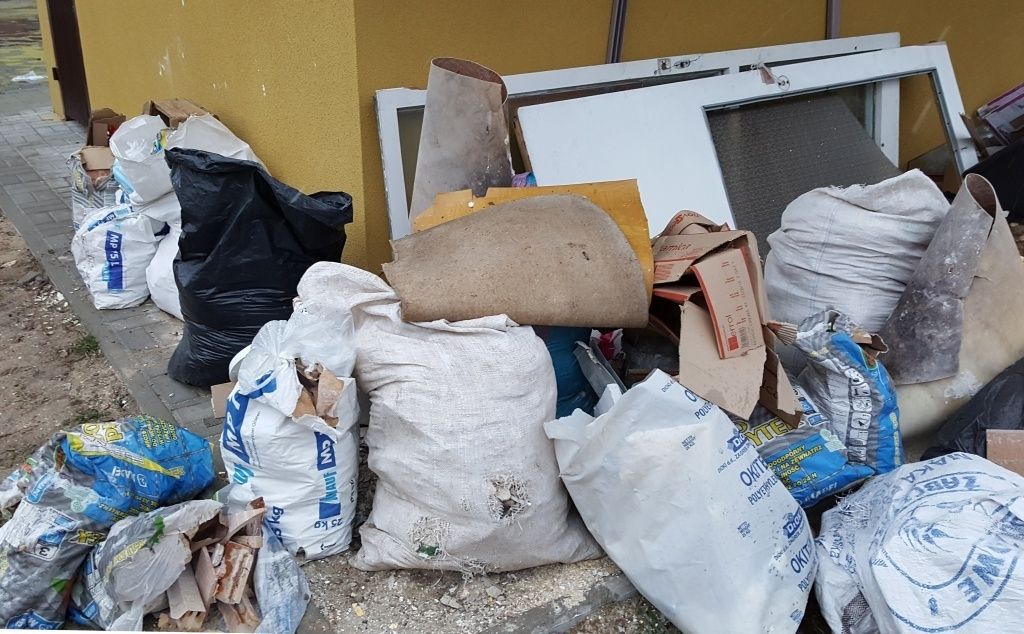 Wywóz śmieci po remontowych gruzu mebli gratów