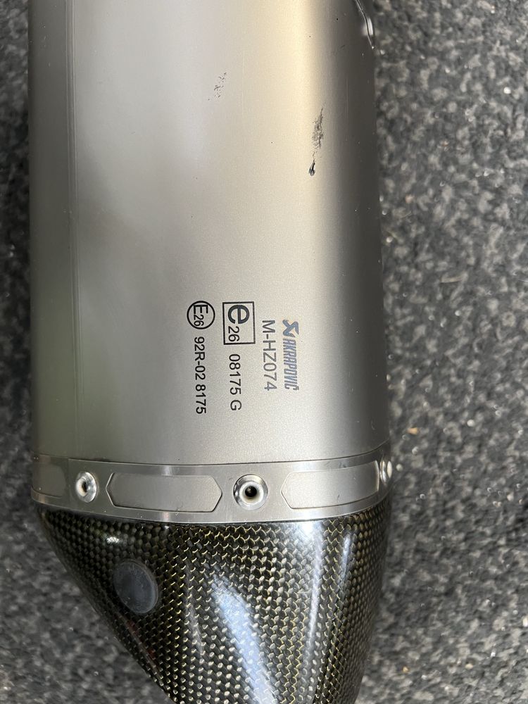 Escape moto yamaha MT125 akrapovic