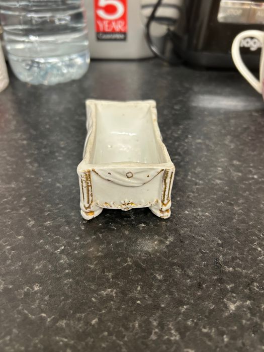 Статуетка з позолотою