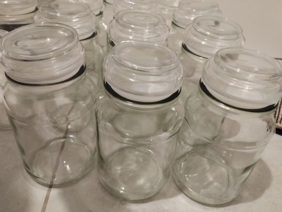 Słoiki pojemniki kuchenne do przechowywania