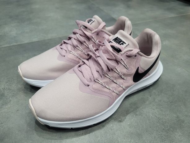 Buty damskie Nike 38,5 pudrowy roz
