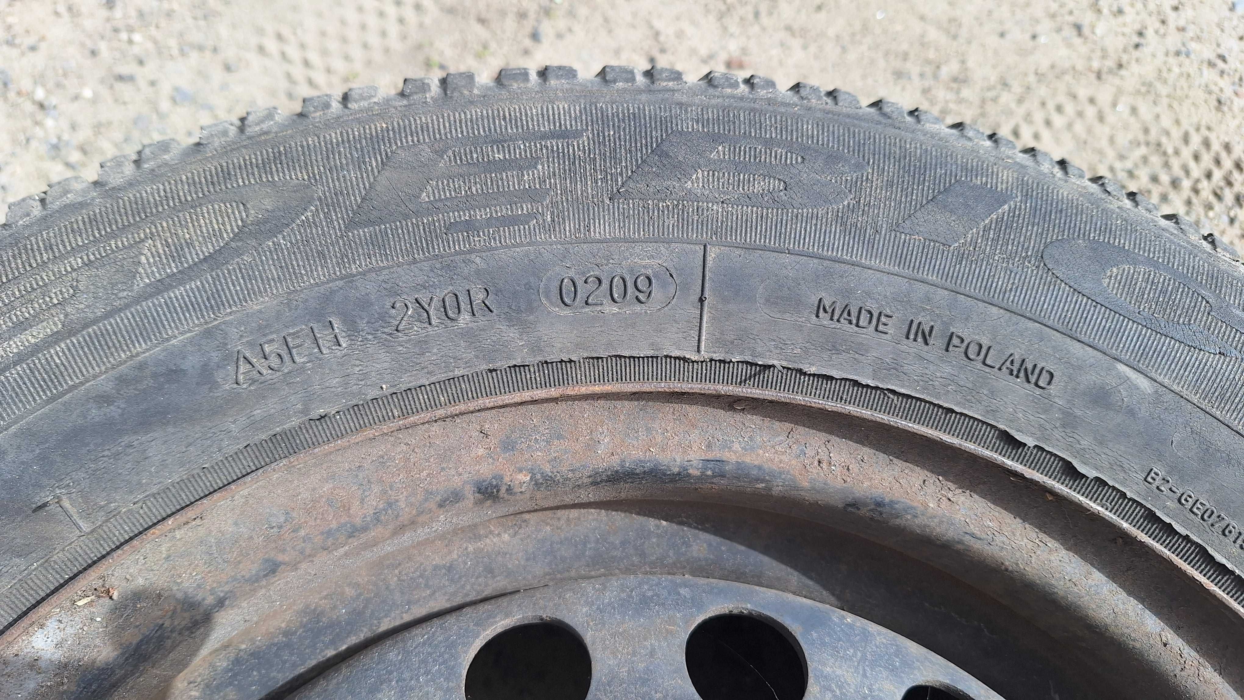 Opony Całoroczne Dębica 175/70R13 82T wraz z felgami stalowymi