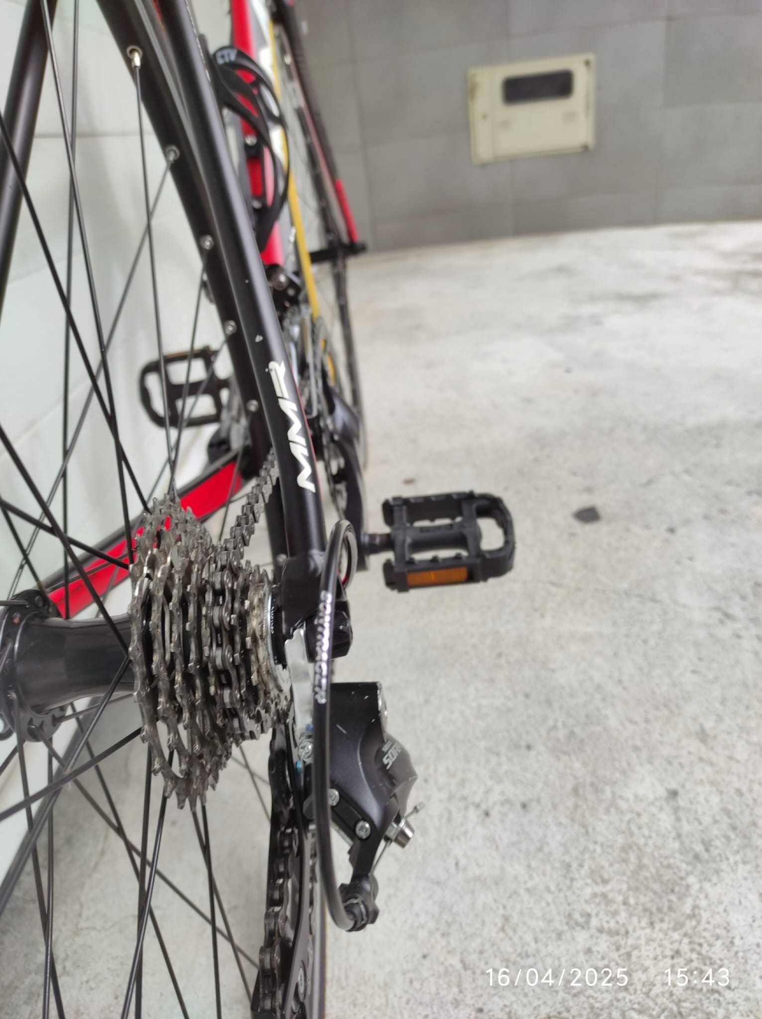 Bicicleta de estrada MMR