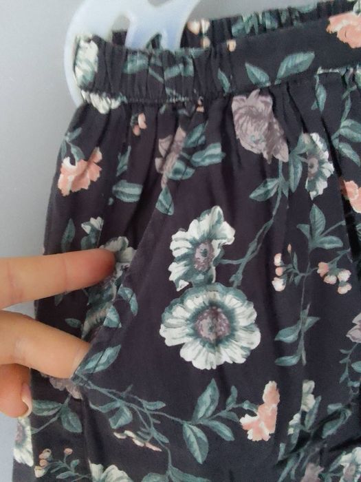 Spódniczka dla dziewczynki r.116 newbie KappAhl