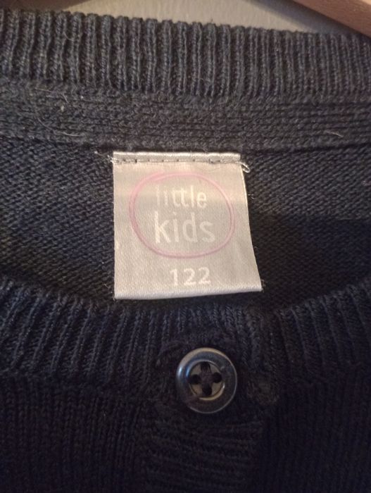 Granatowy sweterek rozpinany roz 122