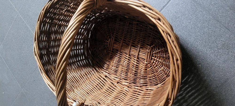 Kosz  wiklinowy.