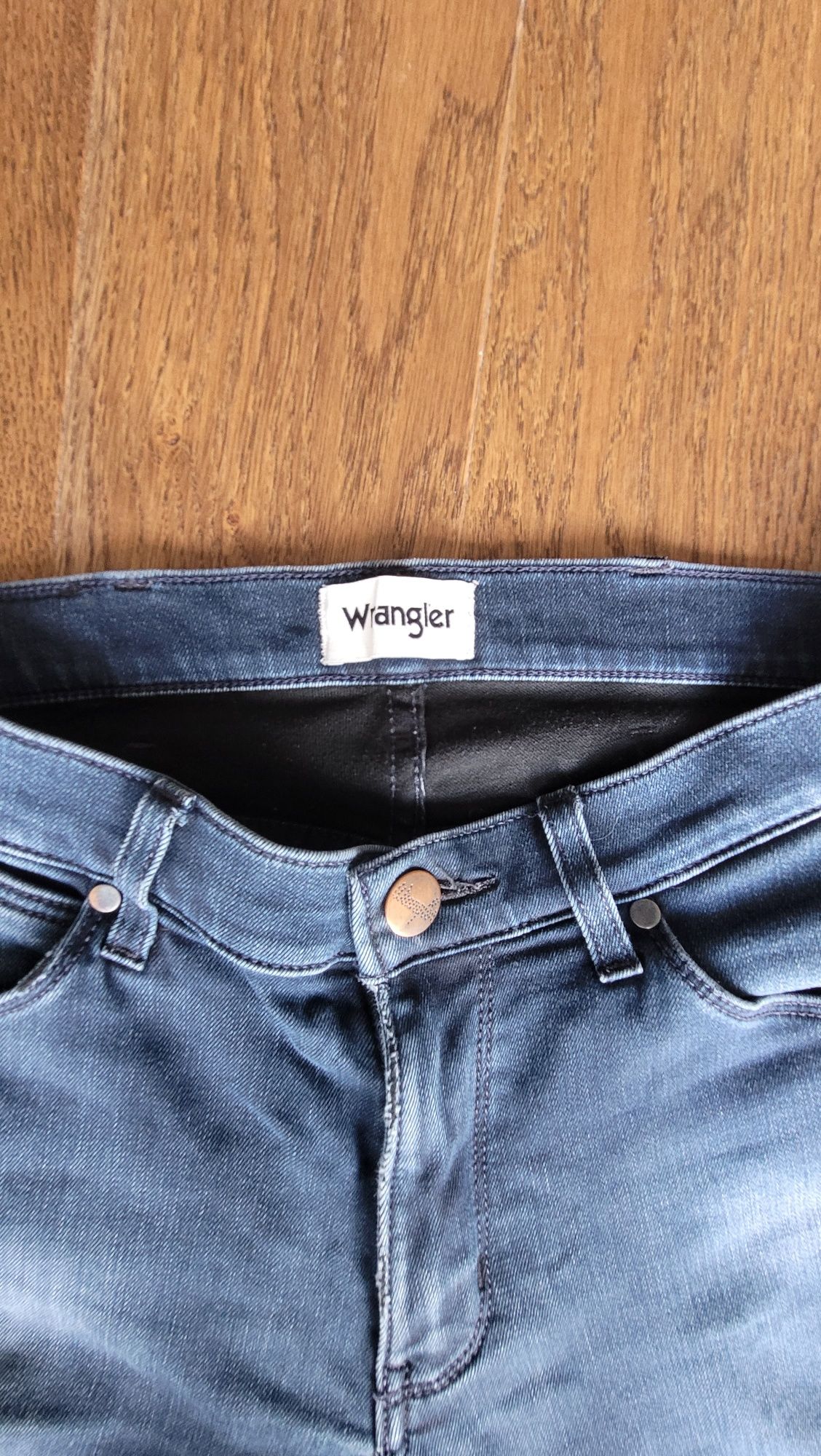 Jeansy wrangler w30 L32