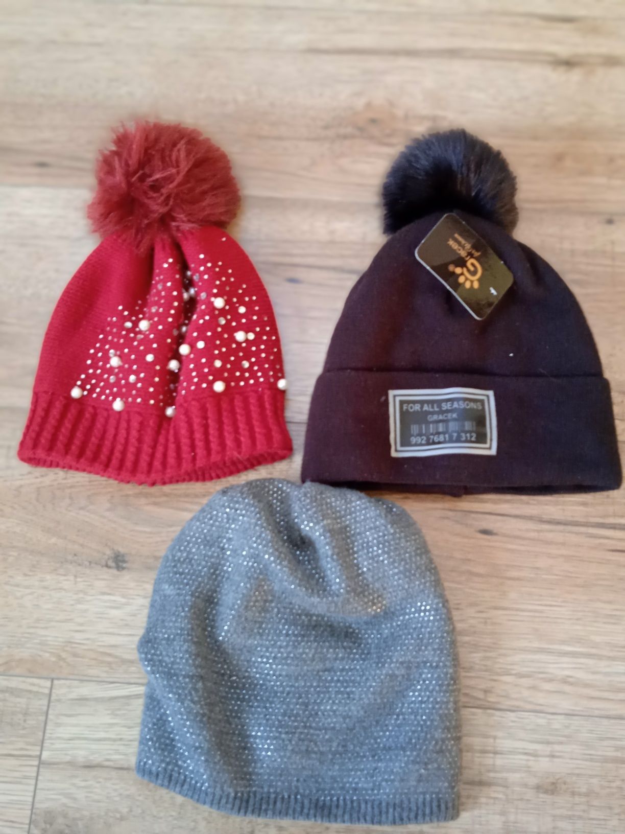 Zimowe czapki dla dziewczynki
