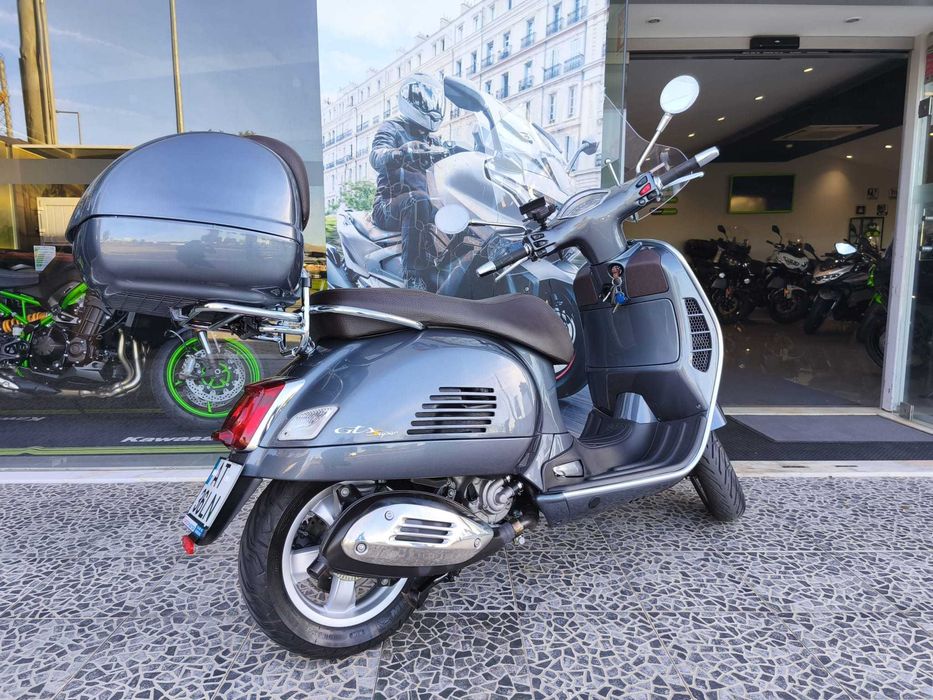 Vespa GTS 300 Super