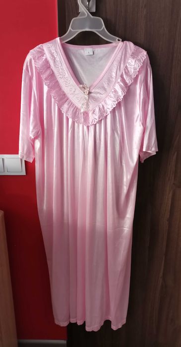 Różowa koszula nocna