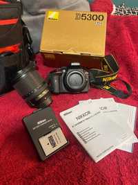 Lustrzanka Nikon D5300 / Obiektyw 18-140 mm / Torba Fujifilm
