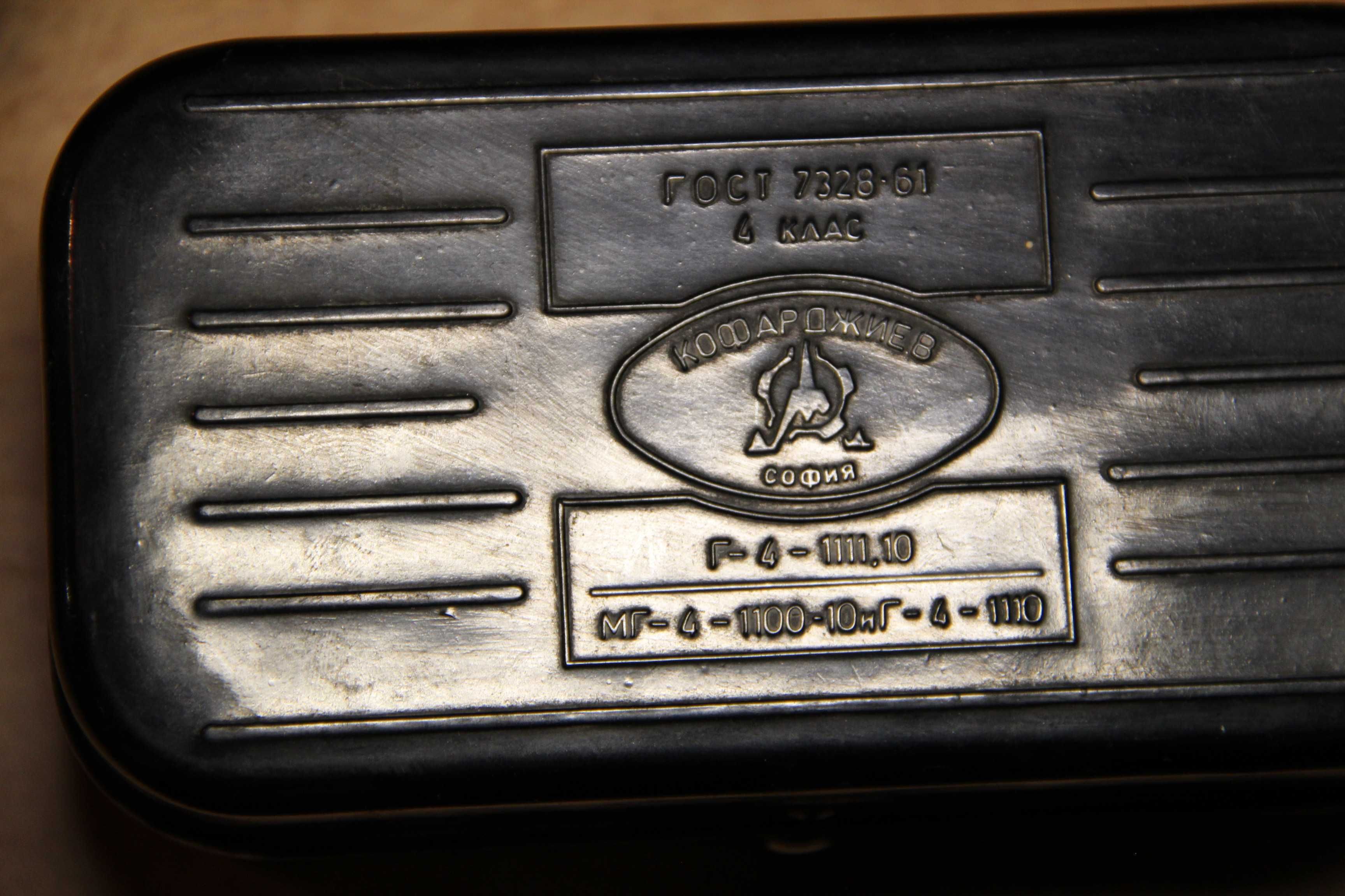 Наборы гирь для лабораторных весов МГ-4-1000. Г-4-210 и МГ-4-1100-10