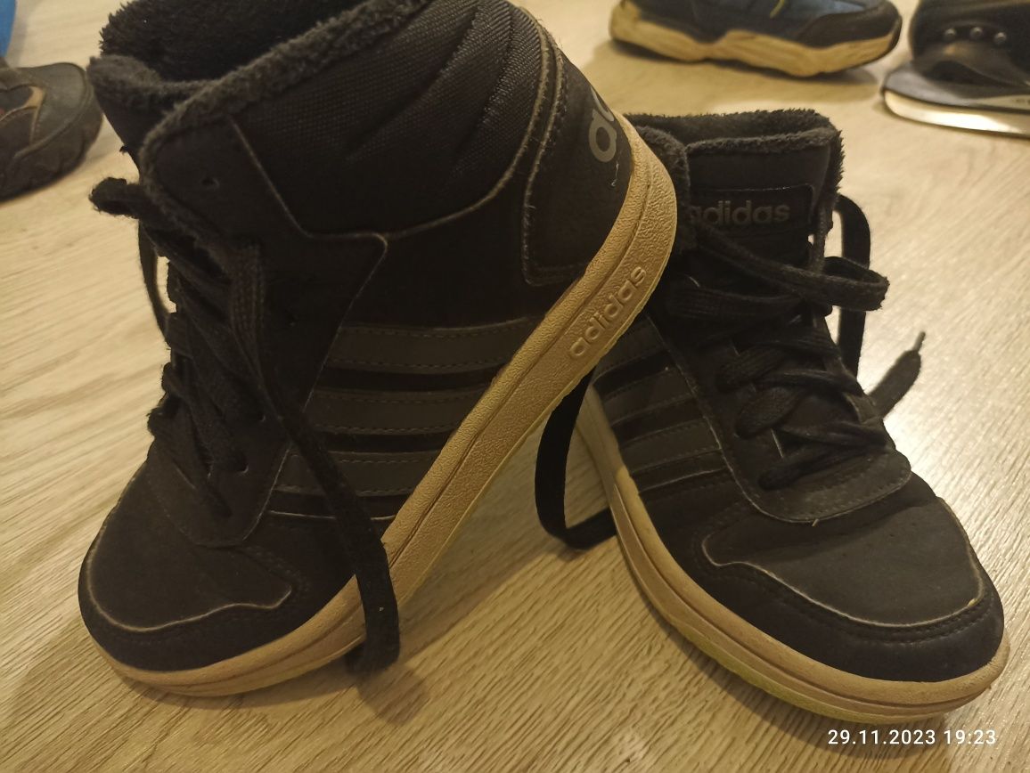 Buty adidas chłopięce 31