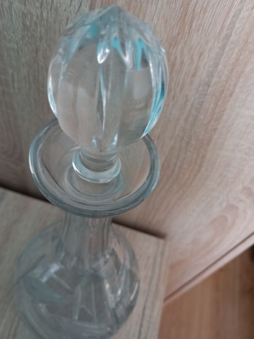 Kryształowa karafka