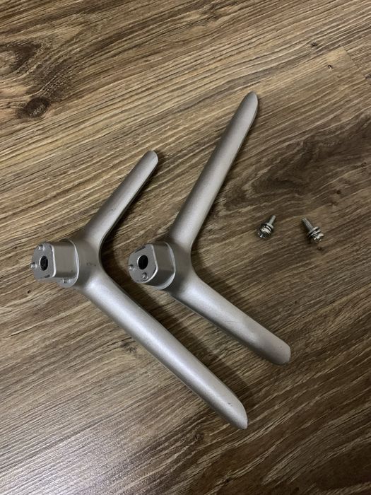 Продам ніжки до телевізора Bravis