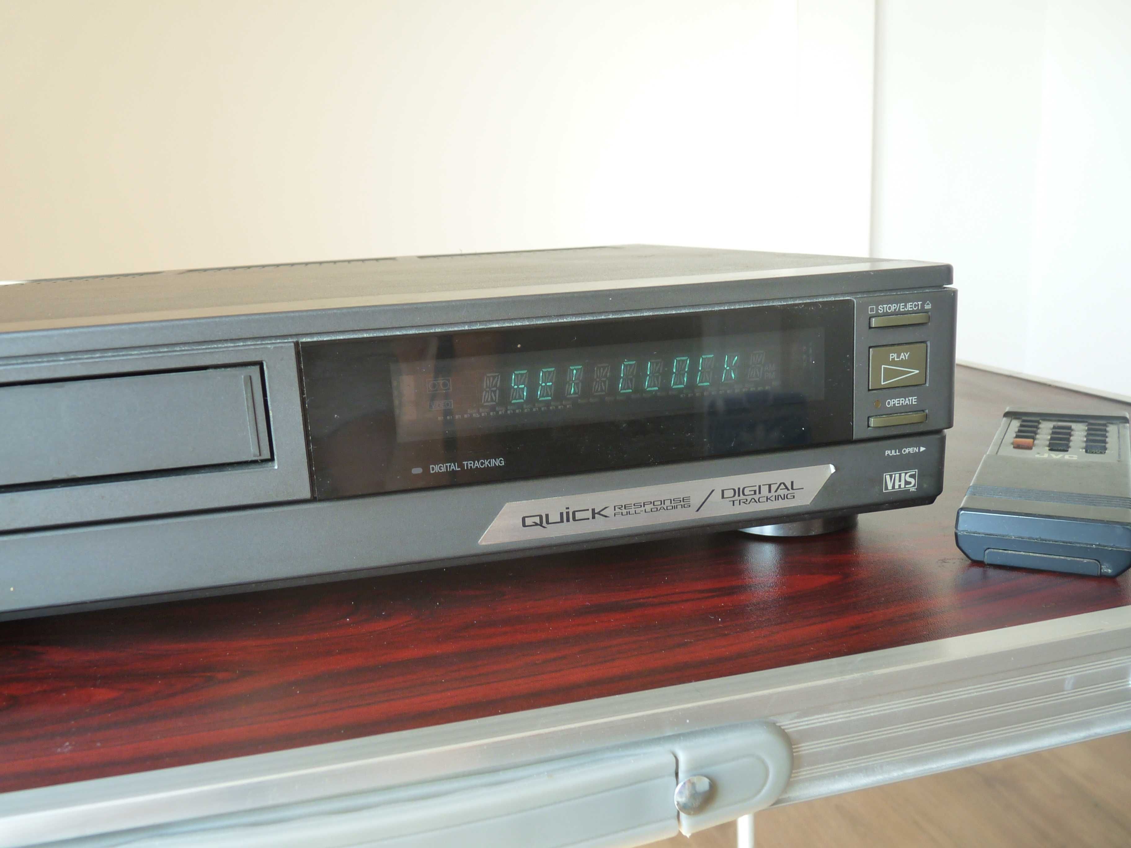 magnetowid JVC HR-D 560 EE