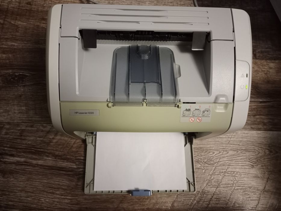 Лазерный принтер HP laser jet 1020