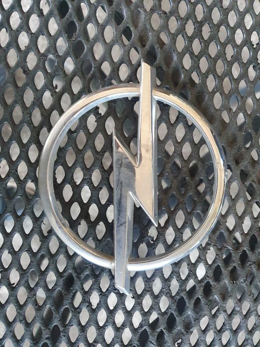 Znaczek emblemat Opel Grila atrapy Opel Astra H