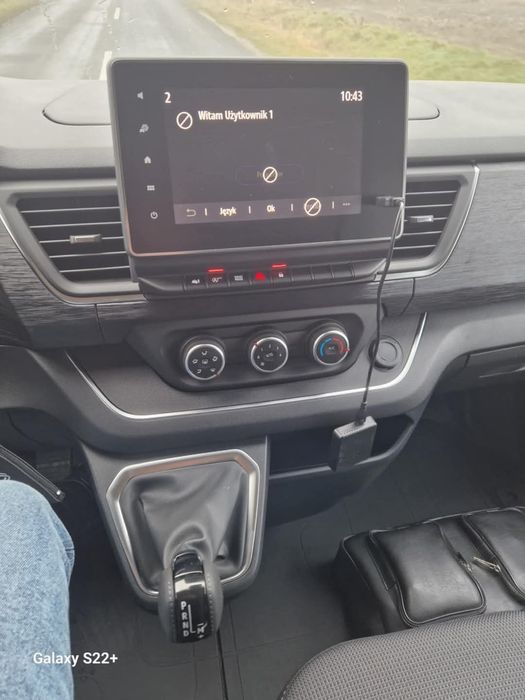 Nowy Renault Trafic 9-osób wynajem automat full pakiet ubezpieczenia