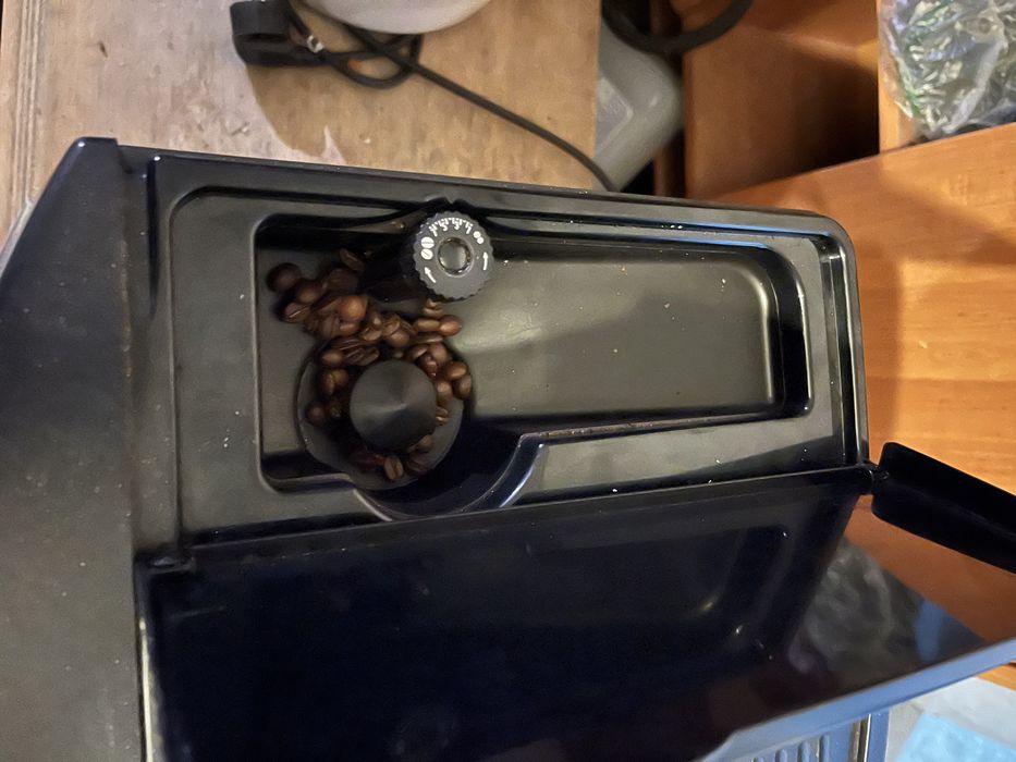 Ekspres do kawy Delongi Magnifika