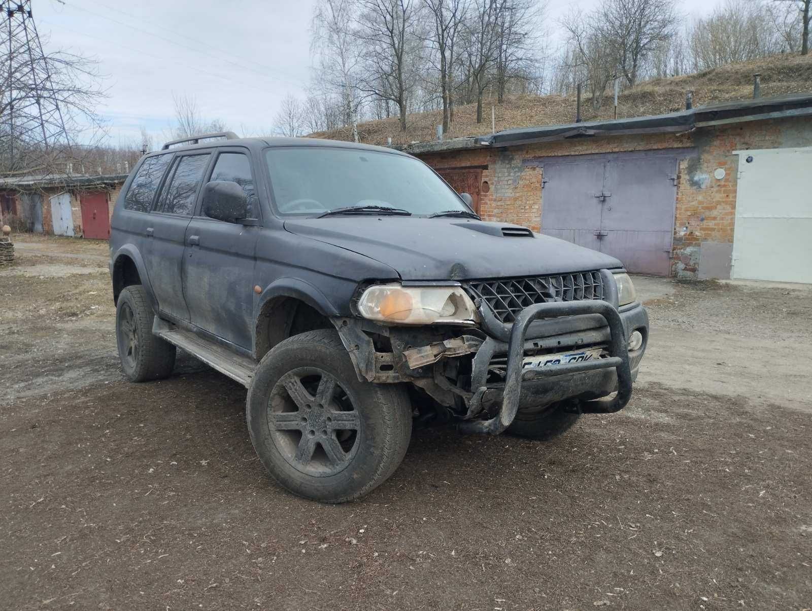 Внедорожник Mitsubishi Pajero