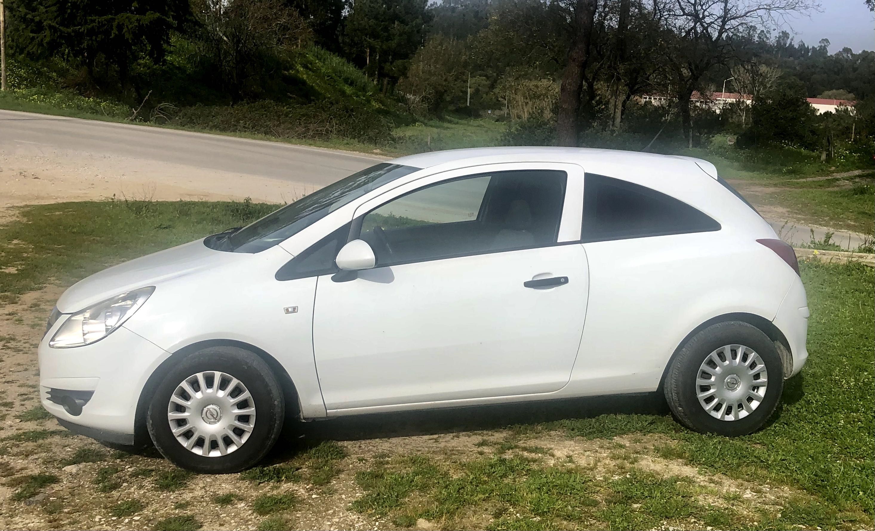 OPEL CORSA 1.3CDTI - o próprio