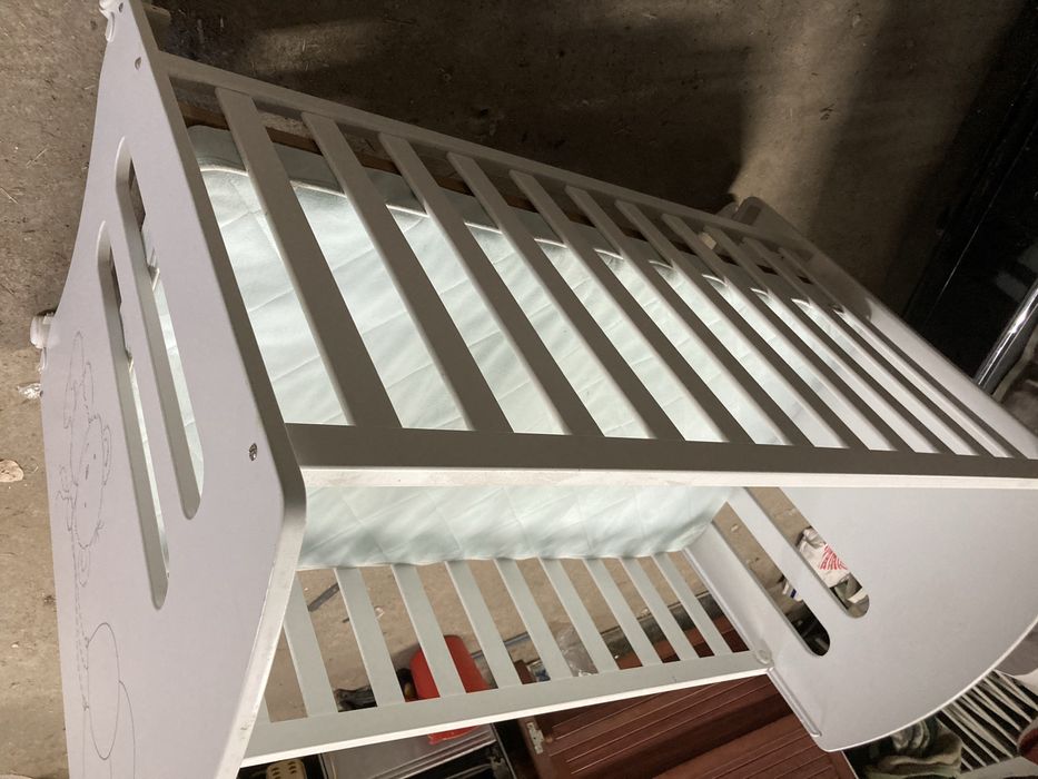 Berço ou caminha para bebé Micuna em bom estado