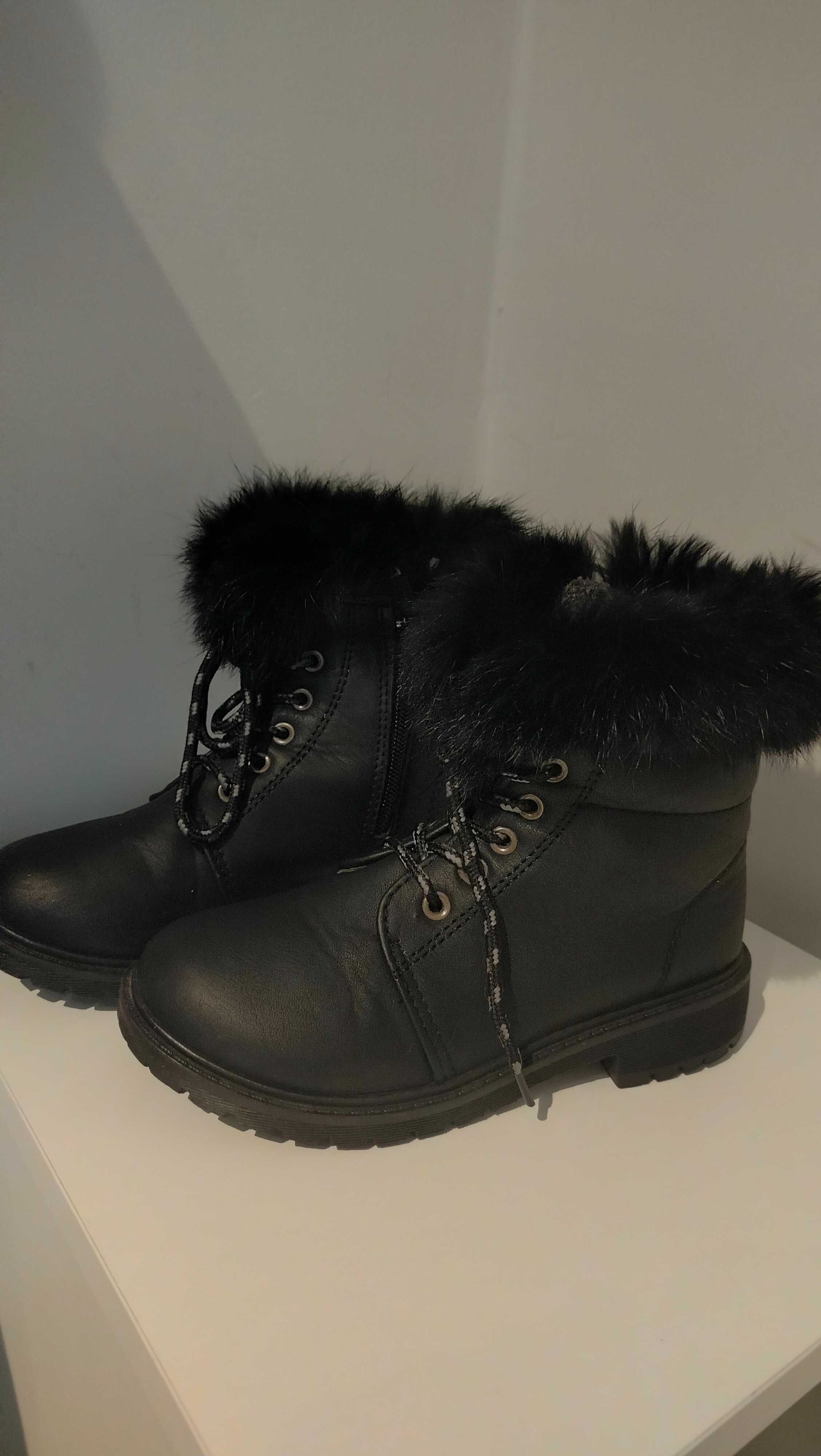 Buty zimowe dla dziewczynki 32 praktycznie nowe
