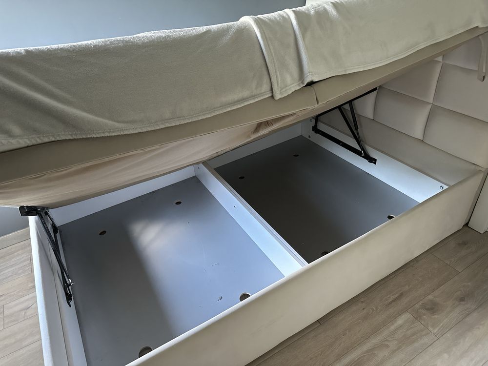 Łóżko z komorą + materac 140cm