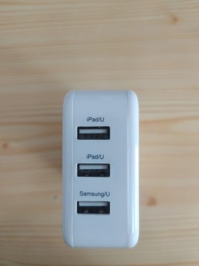 Estação de carregamento USB com 5 saídas