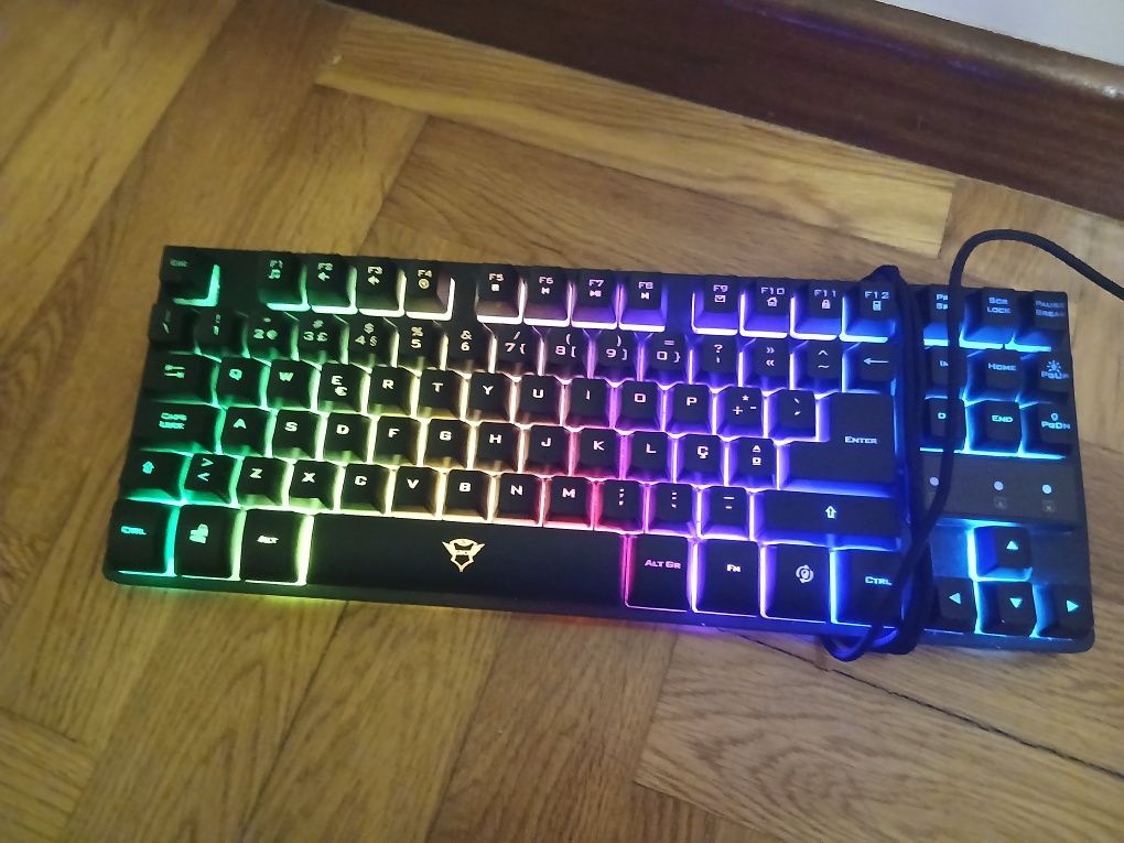 Teclado GXT gaming