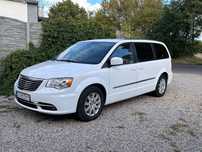 Chrysler Town & Country Zadbane wnetrze, silnik zyleta