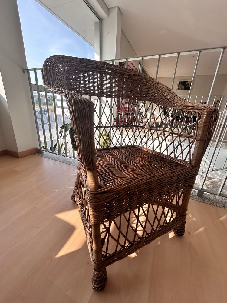 Conjunto de cadeira e mesa em Vime
