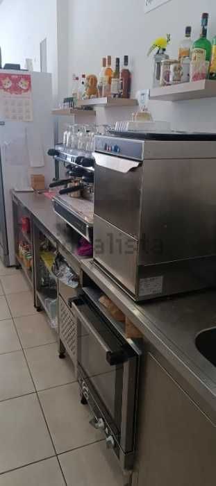 Snackbar para trespasse na Praceta João Azevedo, 2
