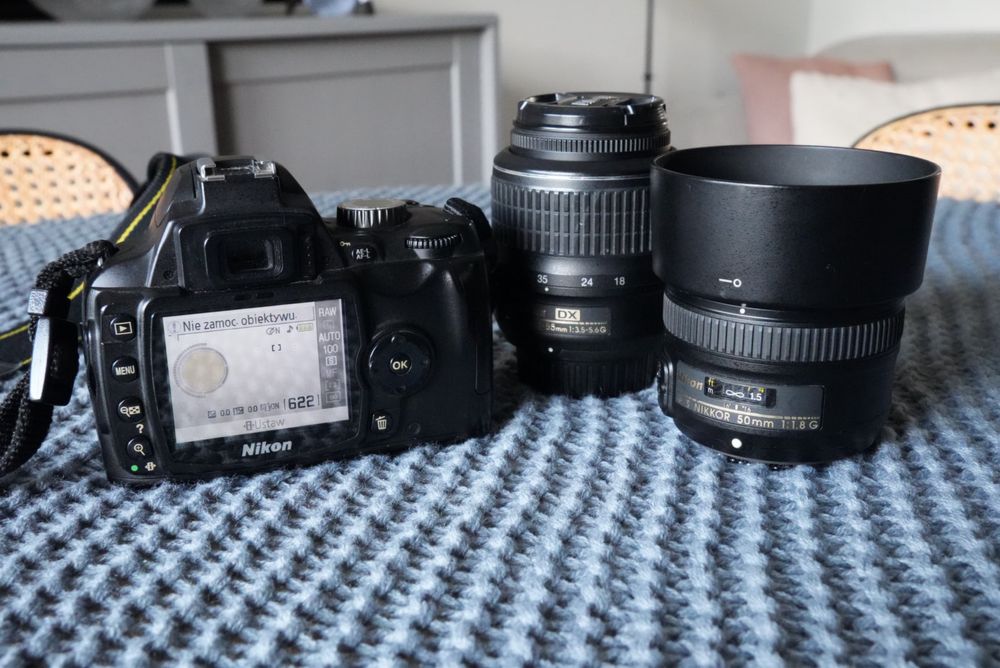 NIKON D60/NikkorDX 18-55 mm/Nikkor 50 mm 1/8