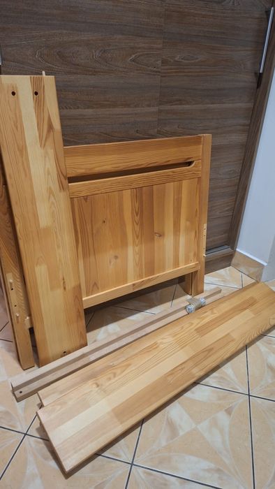 Rama łóżka drewnianego z regulowaną ramą IKEA