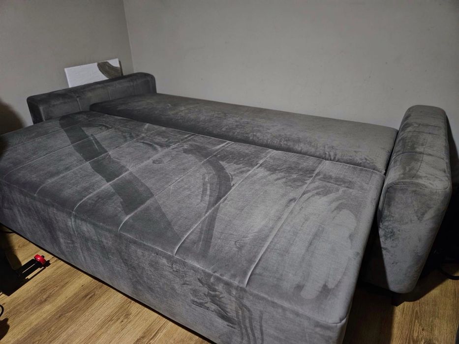 Sofa welurowa szara z pojemnikiem Black Red White 3-osobowa rozkładana